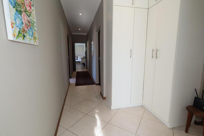 5 Bedroom Property for Sale in Golden Acre Western Cape